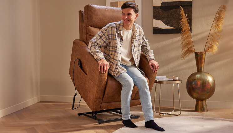 Clinton fauteuil relaxant marron Seats and Sofas