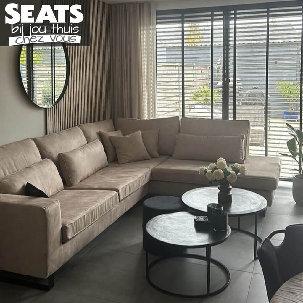 Hollywood_seatsandsofas